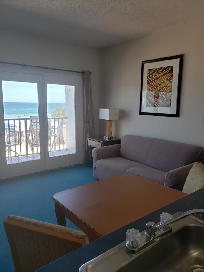 Quarters Daytona Aparthotel